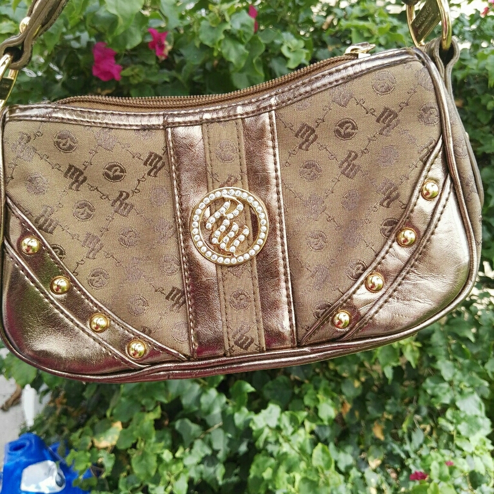 Purse-Roca wear purse